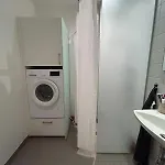 Appartement Pending Queen Bedroom With Balcony In Shared *