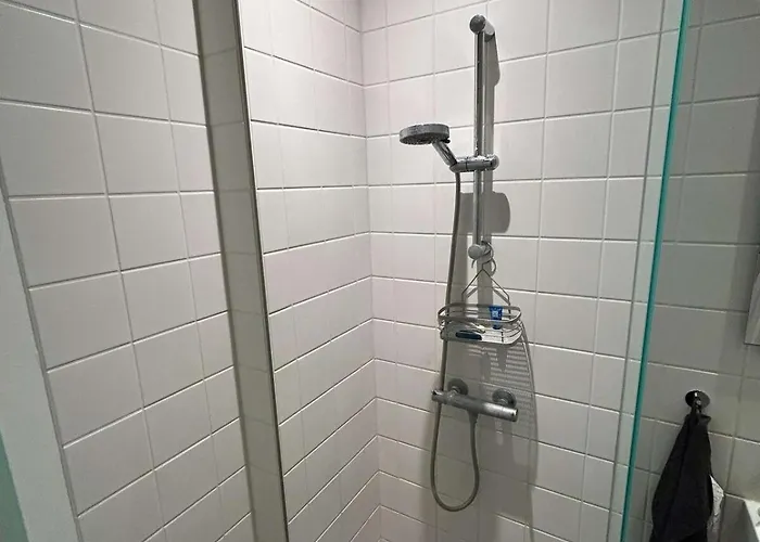 Apartment Pending Queen Bedroom With Balcony In Shared Kopenhagen