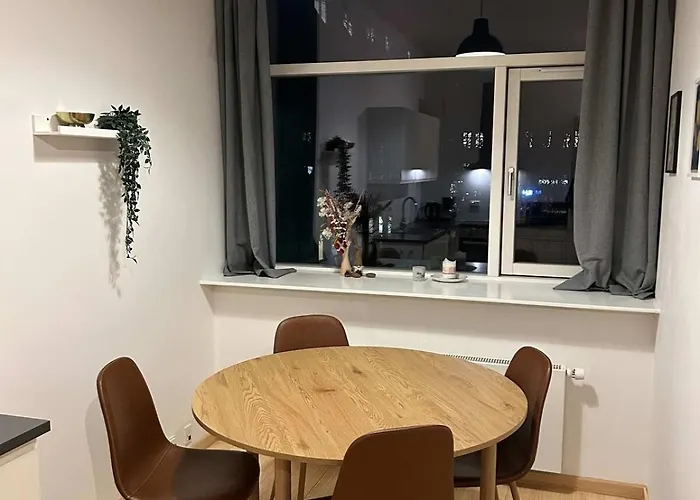 Pending Queen Bedroom With Balcony In Shared Apartment