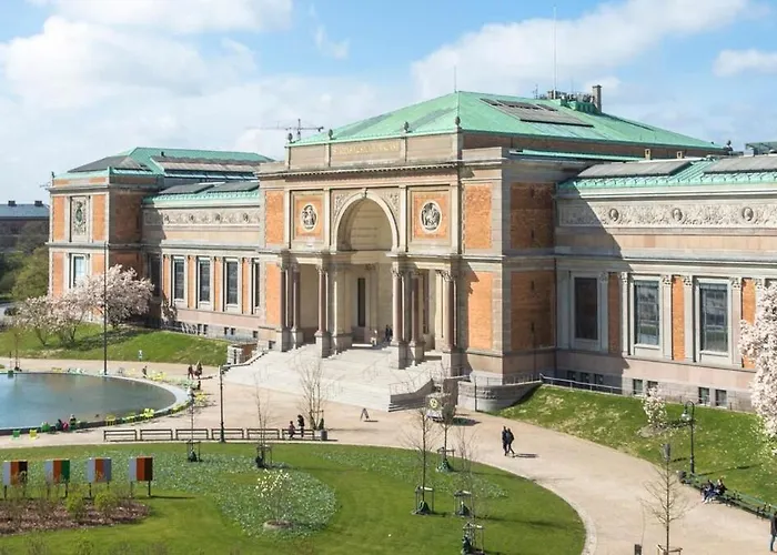 Apartamento Pending Queen Bedroom With Balcony In Shared Copenhague