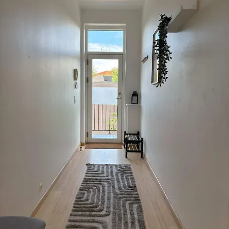 Pending Queen Bedroom With Balcony In Shared Kopenhagen