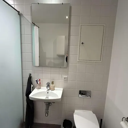 Apartment Pending Queen Bedroom With Balcony In Shared