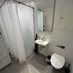 דירה Pending Queen Bedroom With Balcony In Shared *